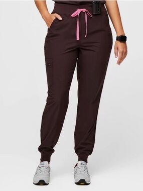 Figs Zamora Jogger Scrub Pants Dark Fig Maroon Cargo Scrubs Free-X Pink Size XXS